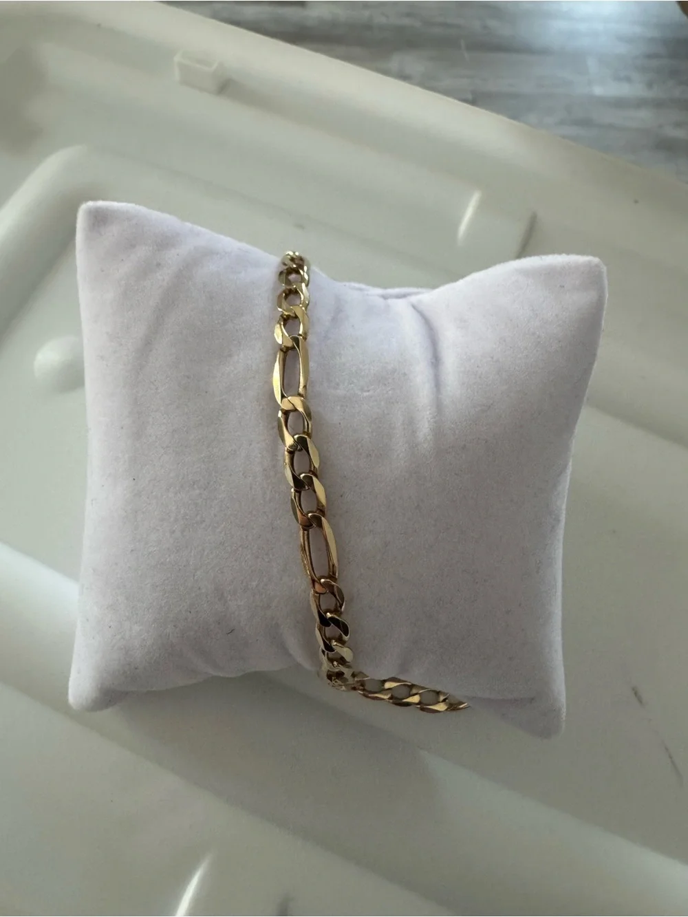Men's 14k yellow gold Figaro bracelet 8.5” 10.5gr